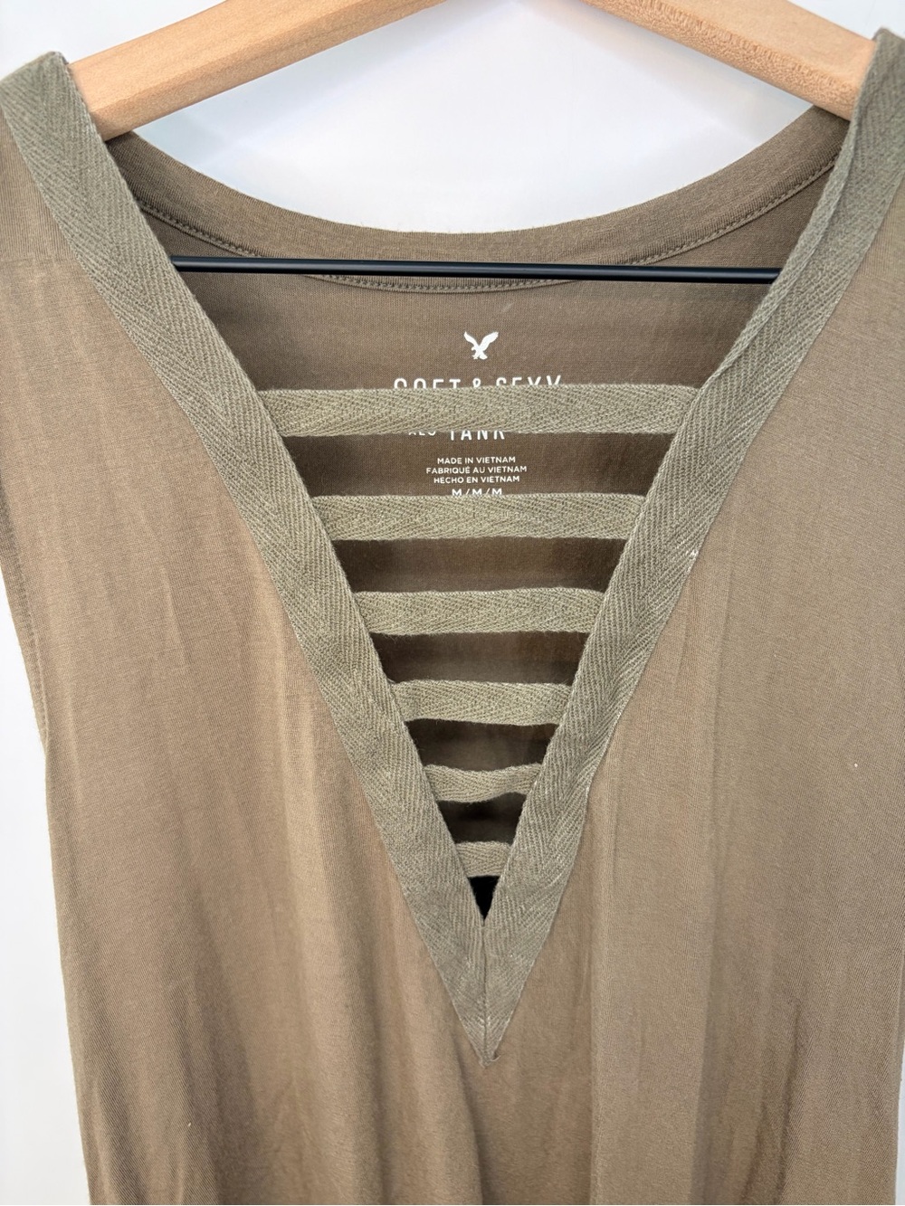 American Eagle Women’s Green Soft and Sexy Tank Top, Size Medium - Picture 2 of 5
